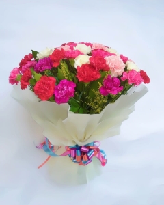 Arng of Carnations